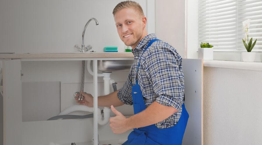 Professional water heater repair in Reyno, AR